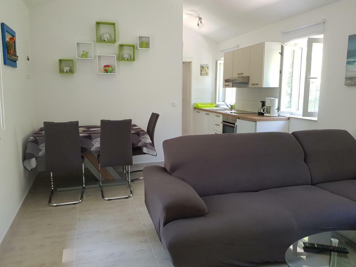 Apartment Zdenka 베리로신즈 외부 사진